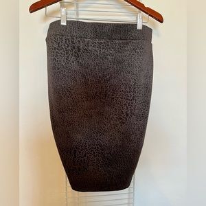 BXC pencil skirt. size L